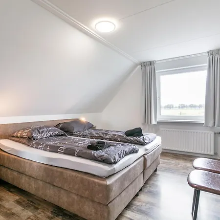 Bij De Buren Semesterbostad