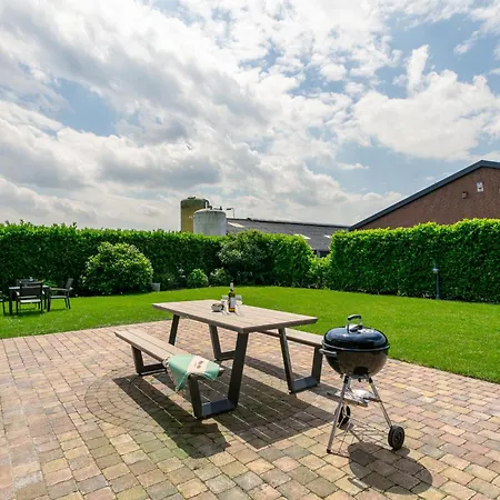 Semesterbostad Bij De Buren *