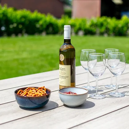 Semesterbostad Bij De Buren *