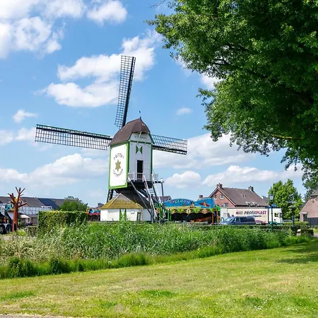 Bij De Buren Semesterbostad *