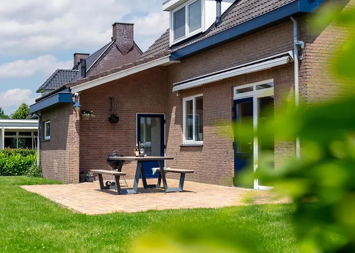 Bij De Buren * Oploo